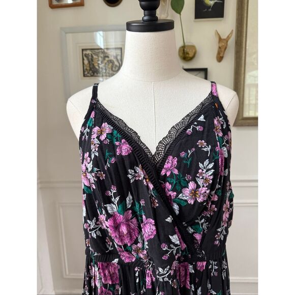 Torrid Midi Challis Surplice Skater Dress Black Purple Pink Floral $65 3 3X - Picture 2 of 8